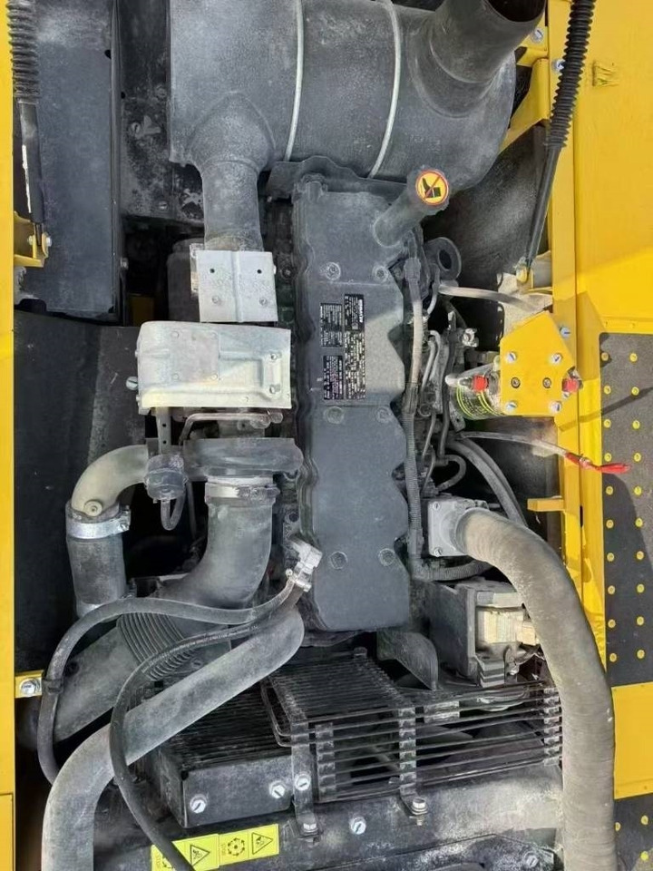 Komatsu 220-8 - Escavadora de rastos: foto 2 Komatsu 220-8 - Escavadora de rastos: foto 2