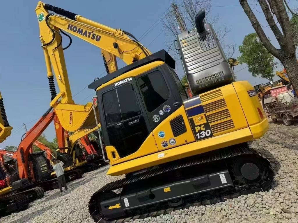 Komatsu PC 130 - Escavadora de rastos: foto 1 Komatsu PC 130 - Escavadora de rastos: foto 1