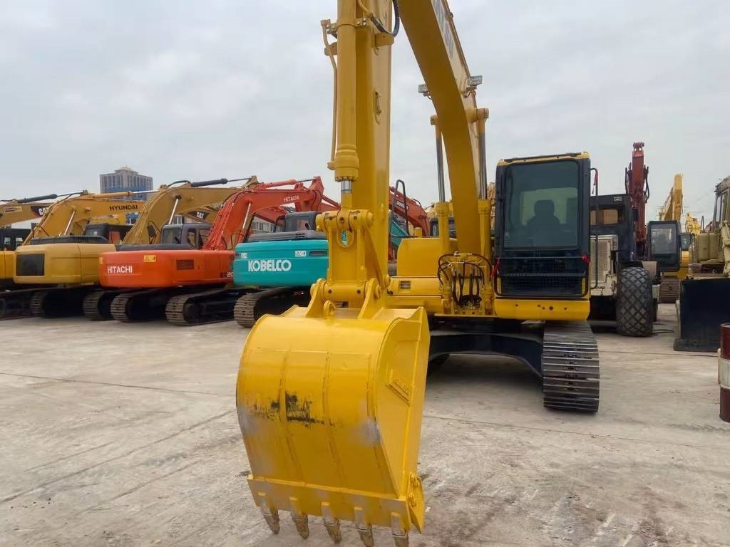 Komatsu PC 130 - Escavadora de rastos: foto 1 Komatsu PC 130 - Escavadora de rastos: foto 1