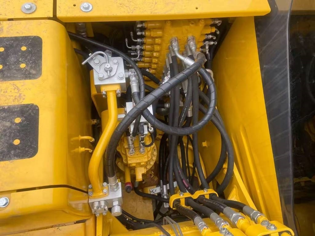 Komatsu PC 130 - Escavadora de rastos: foto 5 Komatsu PC 130 - Escavadora de rastos: foto 5