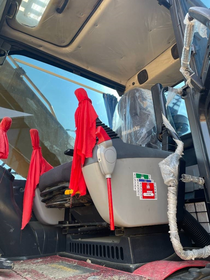 Komatsu PC 210 - Escavadora de rastos: foto 2 Komatsu PC 210 - Escavadora de rastos: foto 2