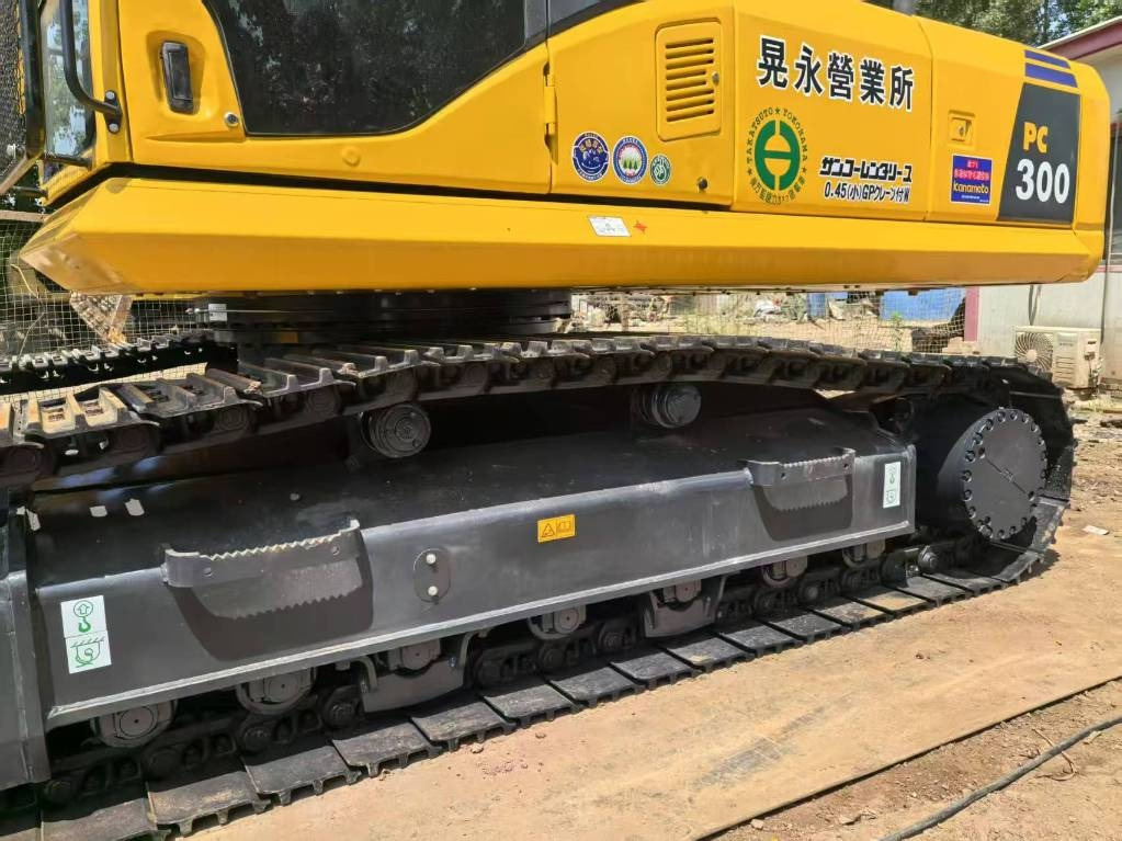 Komatsu PC 300 - Escavadora de rastos: foto 1 Komatsu PC 300 - Escavadora de rastos: foto 1