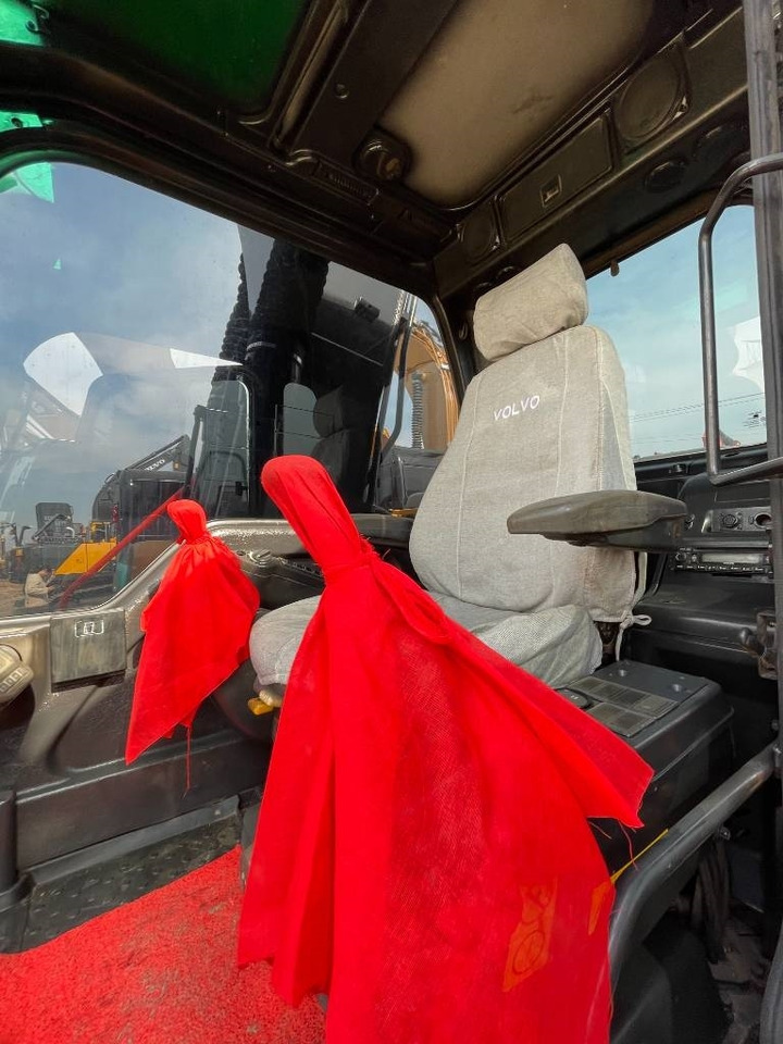 Volvo EC 140 - Escavadora de rastos: foto 4 Volvo EC 140 - Escavadora de rastos: foto 4