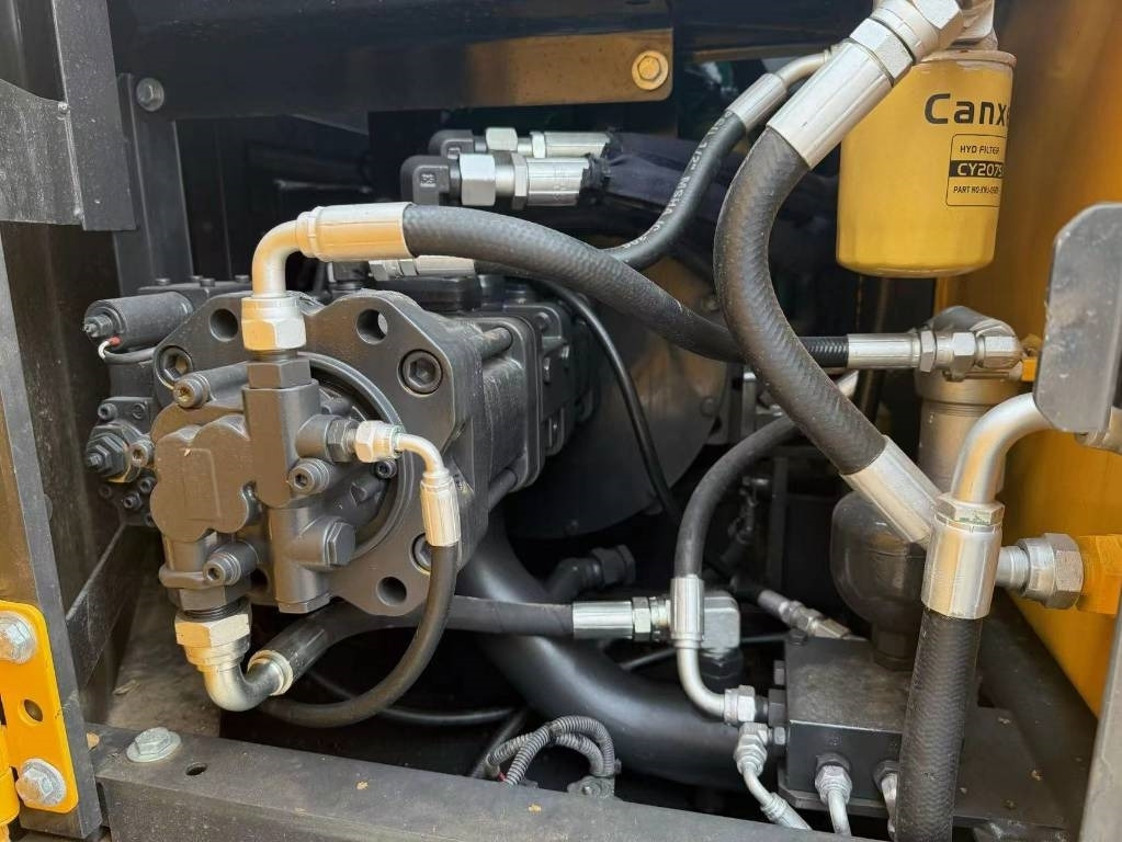Escavadora de rastos Volvo EC 140 [ Copy ]: foto 6