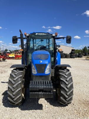 New Holland T5.95 - Trator: foto 4 New Holland T5.95 - Trator: foto 4