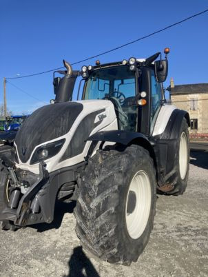 Valtra T154 VERSU - Trator: foto 2 Valtra T154 VERSU - Trator: foto 2