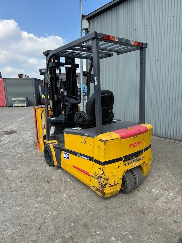 TCM FTB 20-7 - Empilhadeira elétrica: foto 2 TCM FTB 20-7 - Empilhadeira elétrica: foto 2