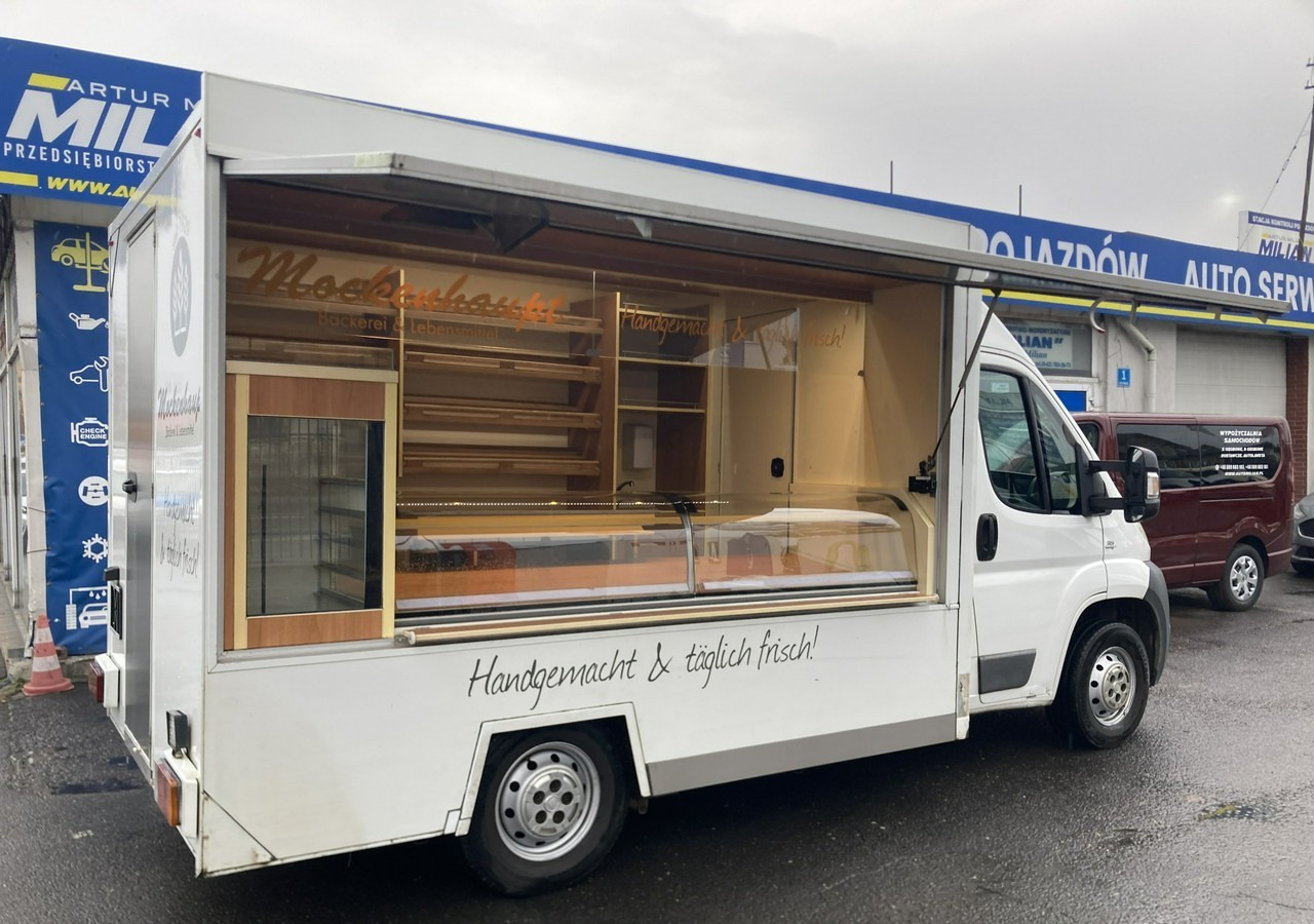 Fiat Ducato Autosklep pieczy Gastronomiczny Food Truck Foodtruck sklep bar 2013 - Food truck: foto 2 Fiat Ducato Autosklep pieczy Gastronomiczny Food Truck Foodtruck sklep bar 2013 - Food truck: foto 2