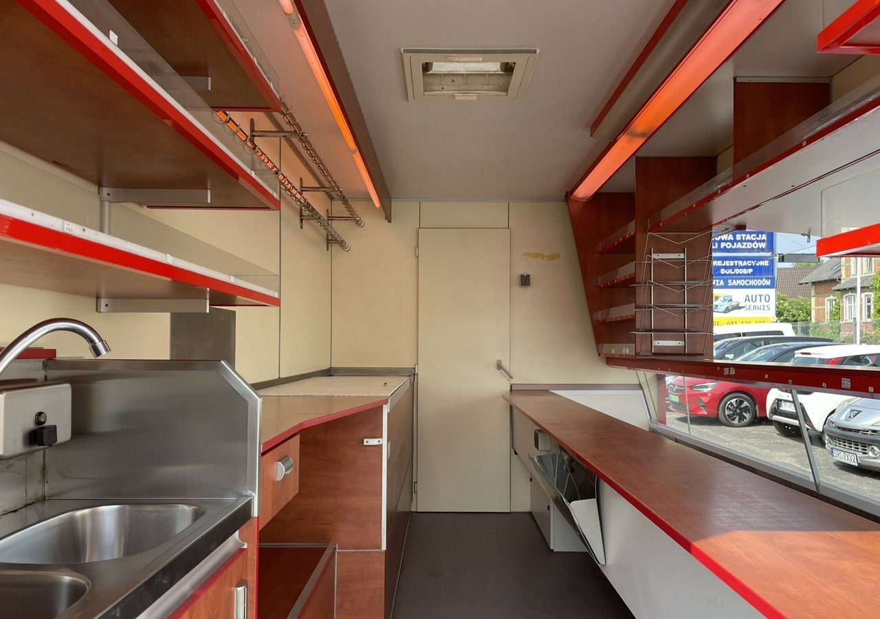 Fiat Ducato Autosklep wędlin Gastronomiczny Food Truck Foodtruck Sklep Borco 201 - Food truck: foto 2 Fiat Ducato Autosklep wędlin Gastronomiczny Food Truck Foodtruck Sklep Borco 201 - Food truck: foto 2