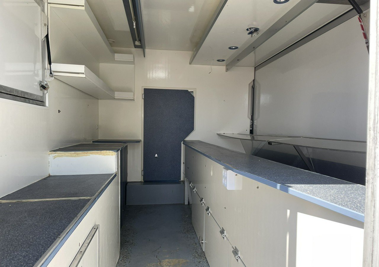Fiat Ducato Ducato Autosklep wędlin Gastronomiczny Food Truck Foodtruck Sklep 20 - Food truck: foto 2 Fiat Ducato Ducato Autosklep wędlin Gastronomiczny Food Truck Foodtruck Sklep 20 - Food truck: foto 2
