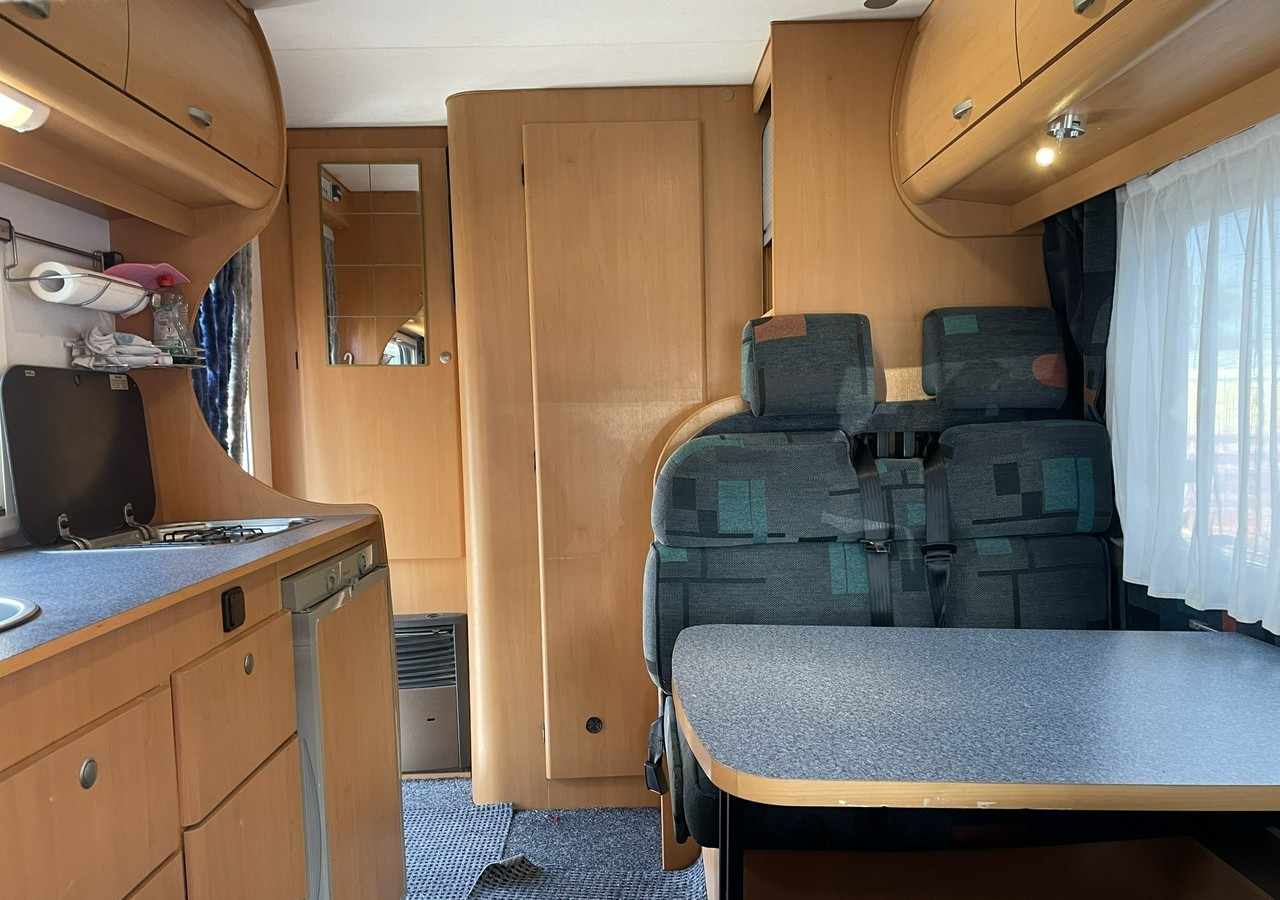 Fiat Ducato Fiat Ducato Kamper JOINT1 5-osob Wyposażony 2005 - Autocaravana capucine: foto 5 Fiat Ducato Fiat Ducato Kamper JOINT1 5-osob Wyposażony 2005 - Autocaravana capucine: foto 5