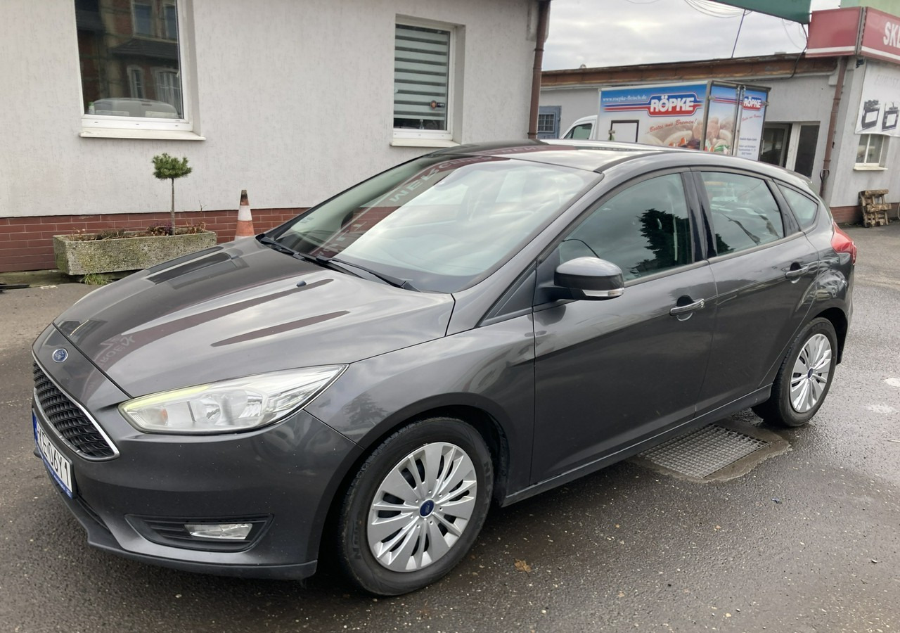 Ford Focus III Focus 1.0 EcoBoost Klima Salon PL 2015 - Hatchback: foto 2 Ford Focus III Focus 1.0 EcoBoost Klima Salon PL 2015 - Hatchback: foto 2