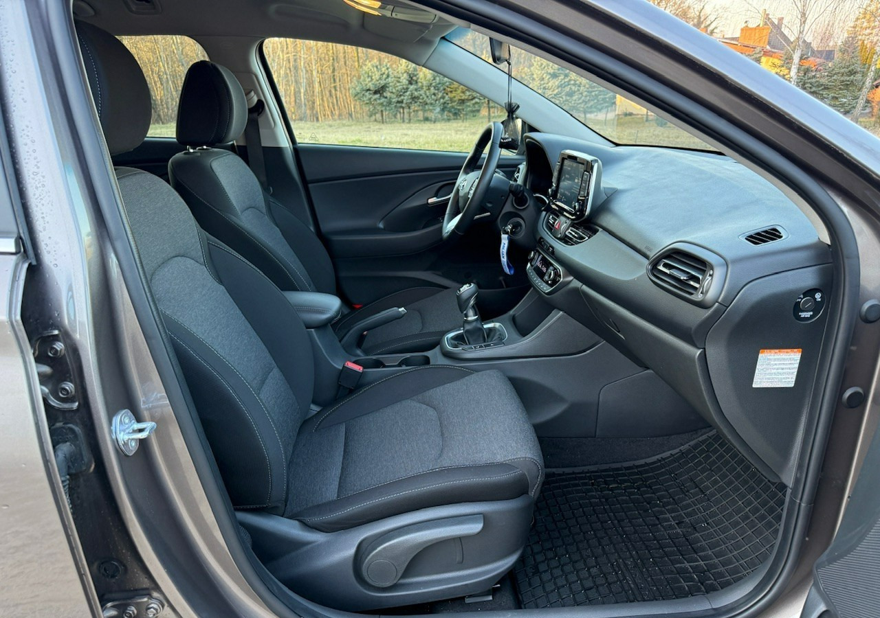 Hyundai i30 II Hyundai i30 1.5T-GDI160KM SMART PLUS +LED Salon PL-Gwarancja 2028 - Automóvel: foto 4 Hyundai i30 II Hyundai i30 1.5T-GDI160KM SMART PLUS +LED Salon PL-Gwarancja 2028 - Automóvel: foto 4
