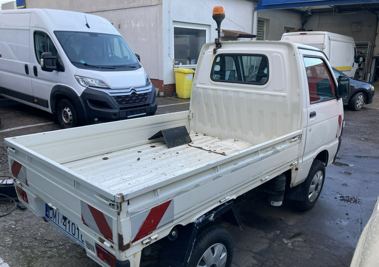 Inna Inny PFAU Piaggio Porter 4X4 Skrzynia odśnieżarka Pług 5655km 2012 - Furgão caixa aberta: foto 4 Inna Inny PFAU Piaggio Porter 4X4 Skrzynia odśnieżarka Pług 5655km 2012 - Furgão caixa aberta: foto 4