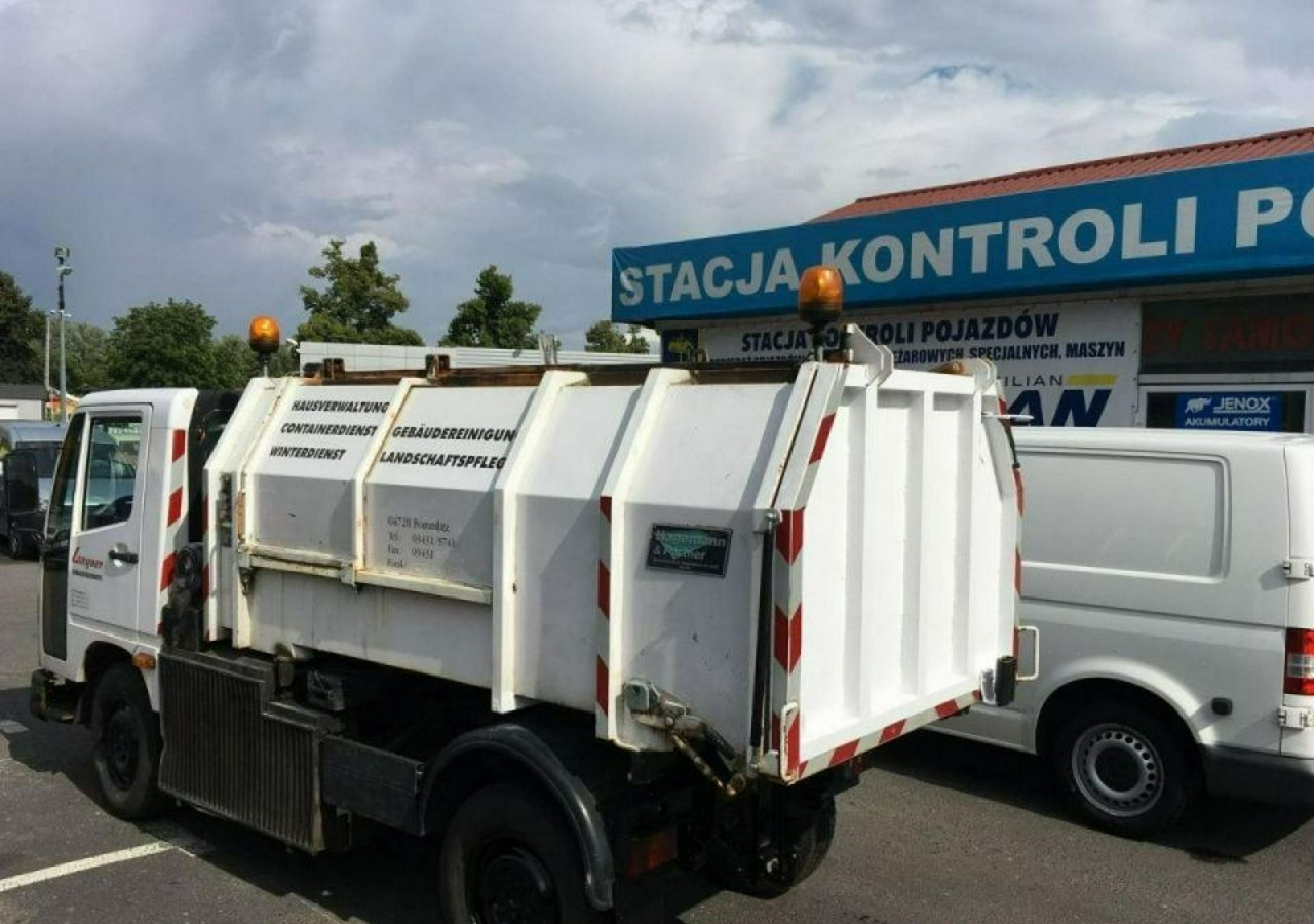 Inna Inny Unimog UX100 Śmieciarka wywrotka prasa - Caminhão de lixo: foto 3 Inna Inny Unimog UX100 Śmieciarka wywrotka prasa - Caminhão de lixo: foto 3