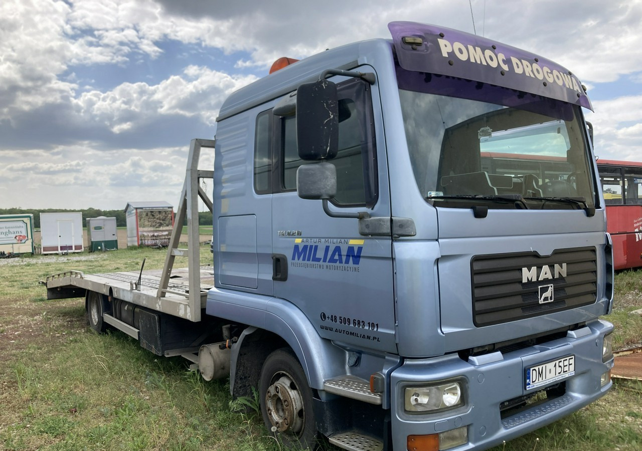 MAN TGL 8.210 Pomoc drogowa Autolaweta x 2 MAN TGL 8.210 Pomoc drogowa Autolaweta na 2 Auta 2005 - Caminhão reboque: foto 2 MAN TGL 8.210 Pomoc drogowa Autolaweta x 2 MAN TGL 8.210 Pomoc drogowa Autolaweta na 2 Auta 2005 - Caminhão reboque: foto 2