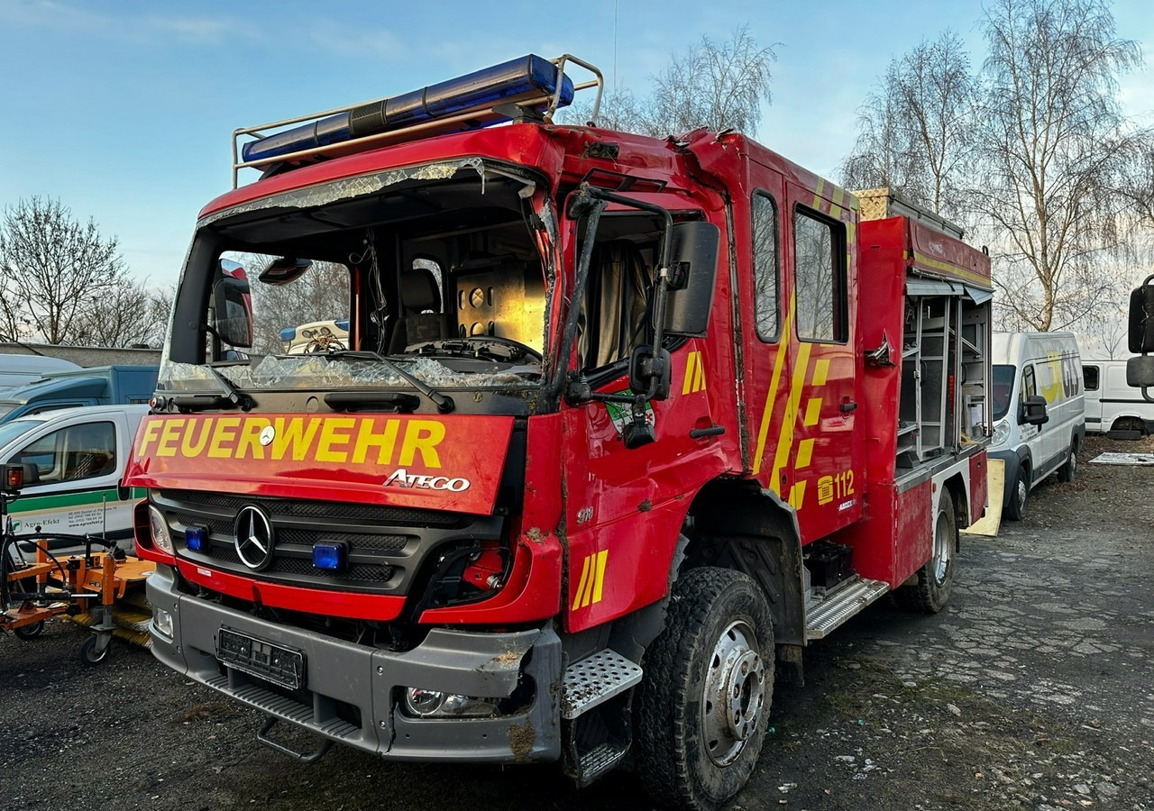 Mercedes-Benz Inny Mercedes-Benz Atego 918 Straż Pożarna 4X4 2006 - Carro de bombeiro: foto 5 Mercedes-Benz Inny Mercedes-Benz Atego 918 Straż Pożarna 4X4 2006 - Carro de bombeiro: foto 5