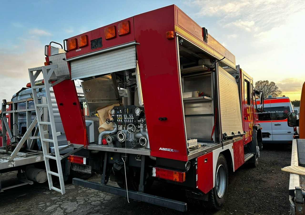 Mercedes-Benz Inny Mercedes-Benz Atego 918 Straż Pożarna 4X4 2006 - Carro de bombeiro: foto 3 Mercedes-Benz Inny Mercedes-Benz Atego 918 Straż Pożarna 4X4 2006 - Carro de bombeiro: foto 3