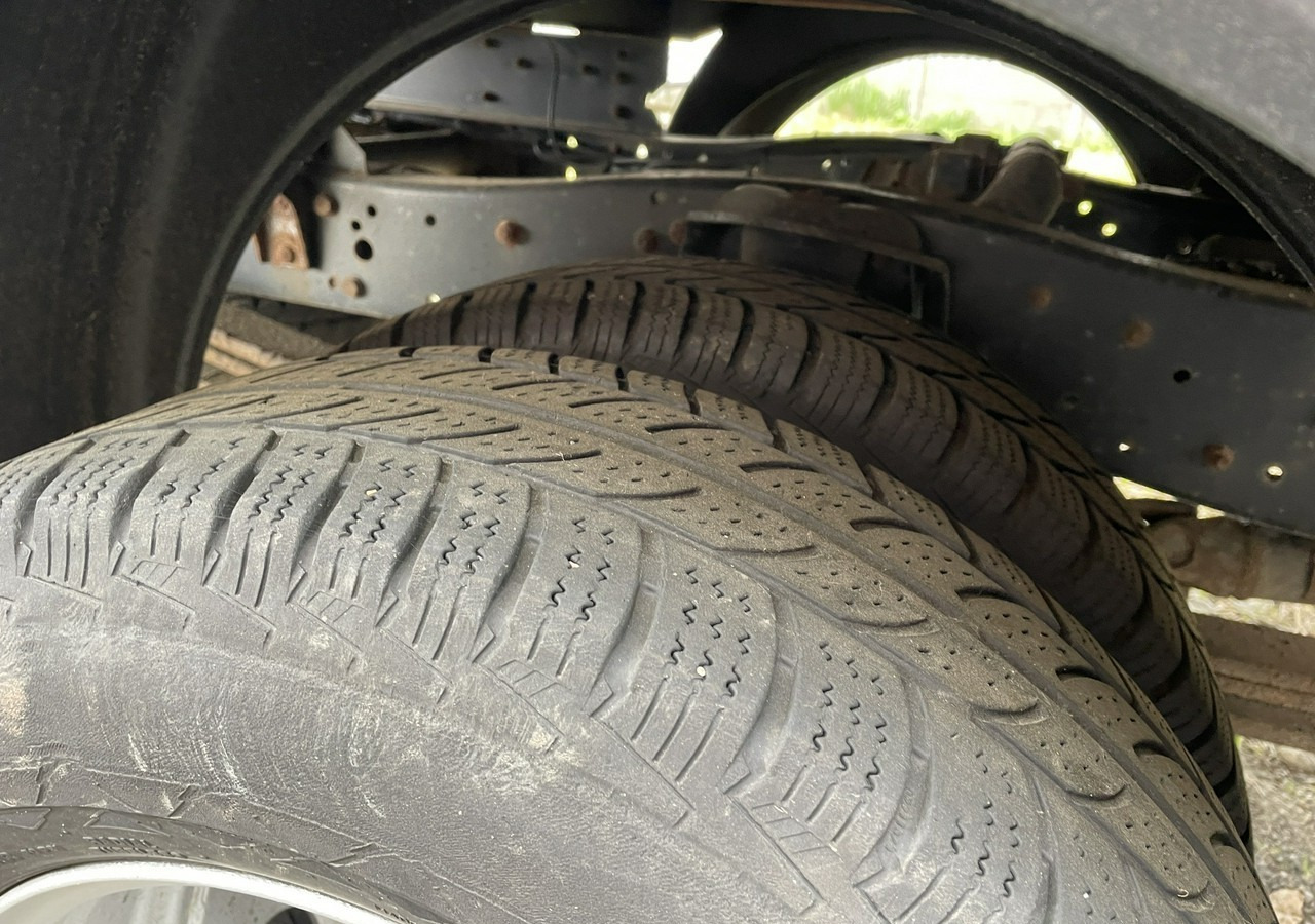 Caminhão com lona Mercedes-Benz Inny Mercedes-Benz Vario 614 Brygadówka skrzynia plandeka 6-oso doka dokka 2004: foto 12