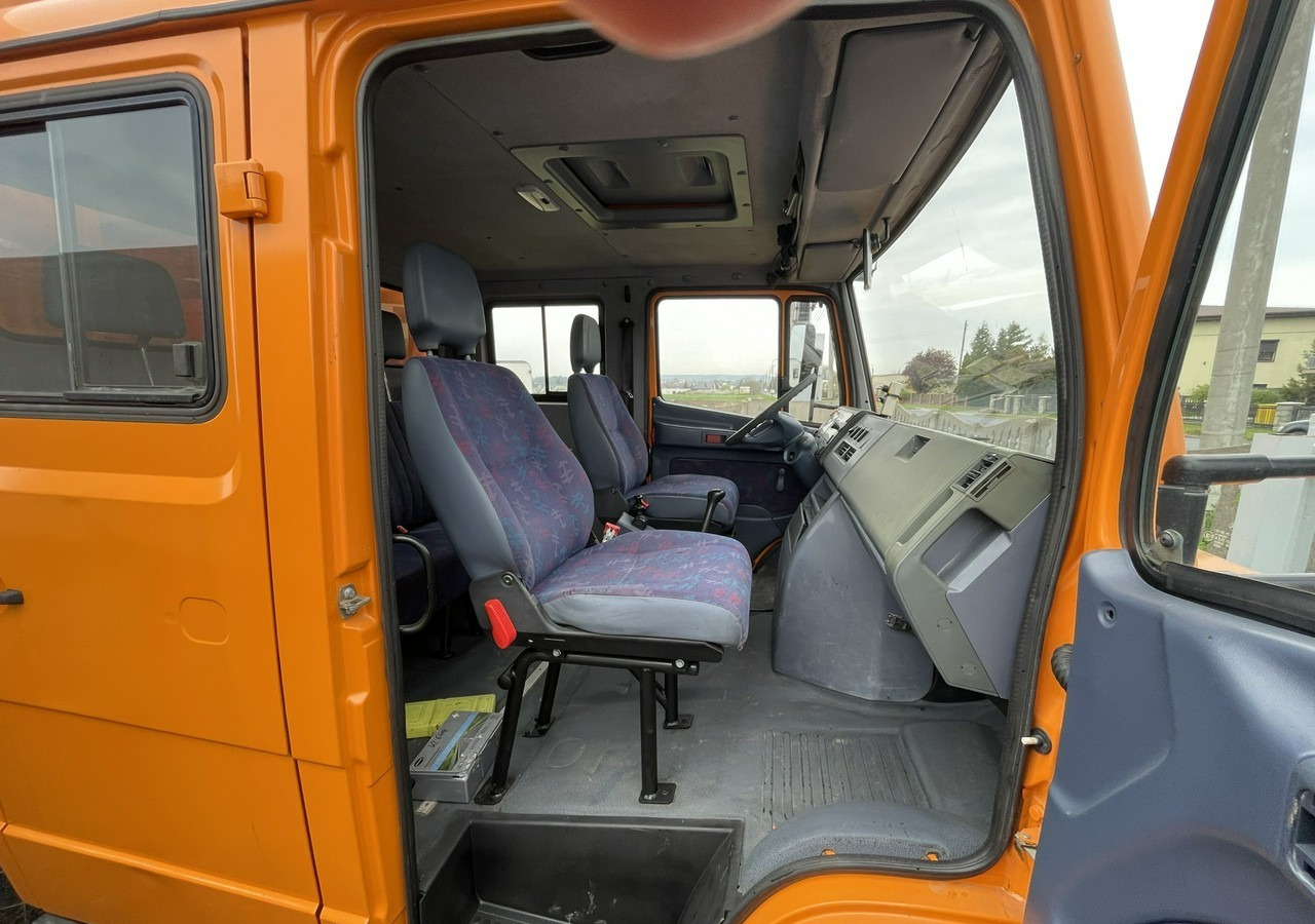 Caminhão com lona Mercedes-Benz Inny Mercedes-Benz Vario 614 Brygadówka skrzynia plandeka 6-oso doka dokka 2004: foto 5