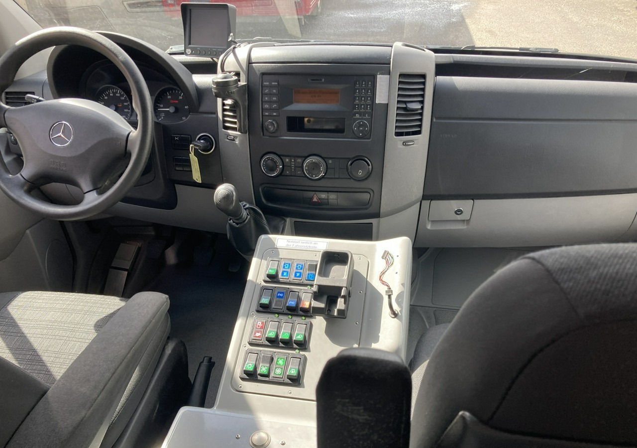 Ambulância Mercedes-Benz Sprinter Sprinter 519 Karetka 4X4 Ambulans MODEL 2017: foto 14