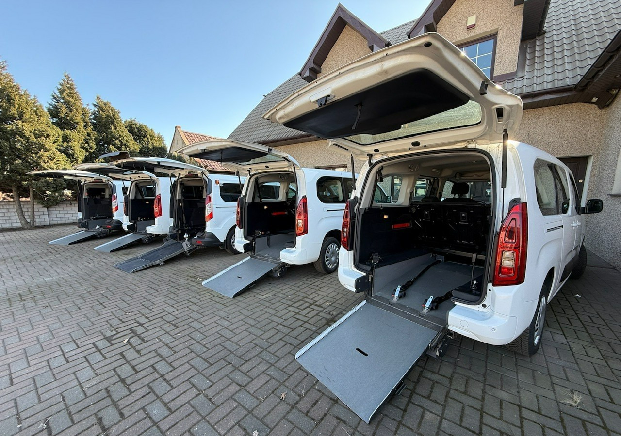 Opel Combo IV Combo Life Combo do przewozu Niepełnosprawnych inwalida rampa Model 2021 - Automóvel: foto 2 Opel Combo IV Combo Life Combo do przewozu Niepełnosprawnych inwalida rampa Model 2021 - Automóvel: foto 2