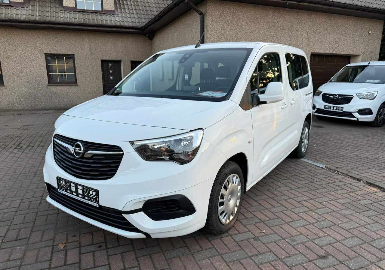 Opel Combo IV Combo Life Combo do przewozu Niepełnosprawnych inwalida rampa Model 2021 - Automóvel: foto 2 Opel Combo IV Combo Life Combo do przewozu Niepełnosprawnych inwalida rampa Model 2021 - Automóvel: foto 2