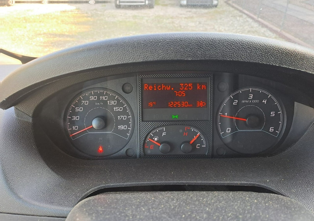 Peugeot Boxer Peugeot Boxer 2.0-130KM klima dokka Brygadówka doka 122tkm 2017 - Furgão caixa aberta: foto 5 Peugeot Boxer Peugeot Boxer 2.0-130KM klima dokka Brygadówka doka 122tkm 2017 - Furgão caixa aberta: foto 5