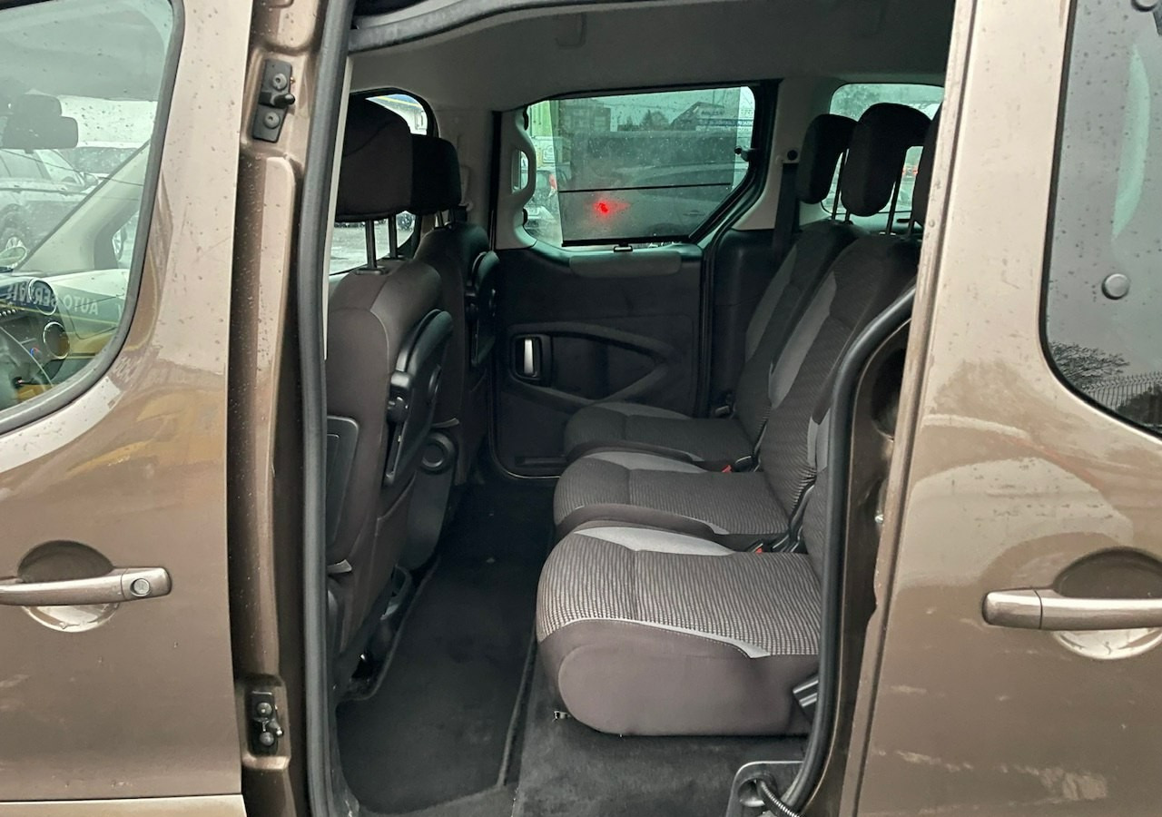Carro perua Peugeot Partner II Peugeot Partner Tepee 1.6 VTi 120KM Family Model 2013: foto 16