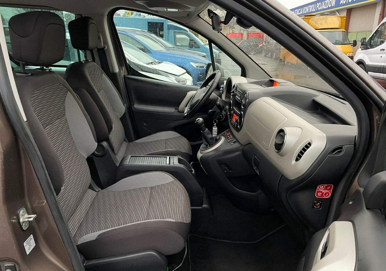 Carro perua Peugeot Partner II Peugeot Partner Tepee 1.6 VTi 120KM Family Model 2013: foto 19