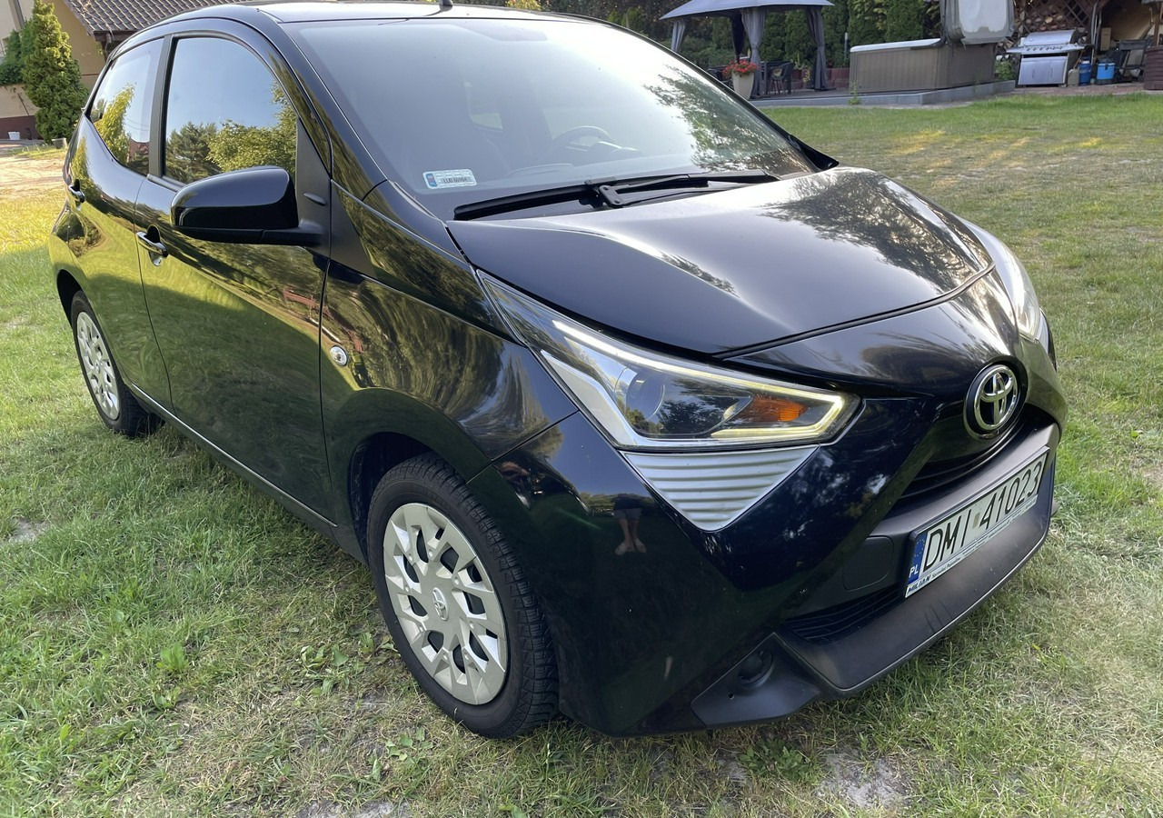 Toyota Aygo II Toyota Aygo 1.0-16V Klima Salon PL 24651km Model 2021 - Hatchback: foto 1 Toyota Aygo II Toyota Aygo 1.0-16V Klima Salon PL 24651km Model 2021 - Hatchback: foto 1