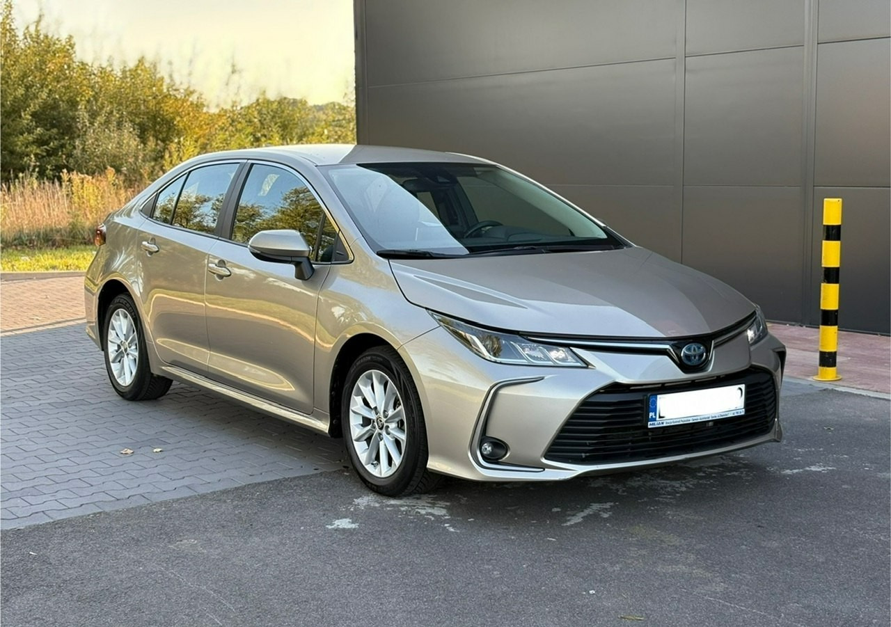 Sedã Toyota Corolla XII Corolla 1.8 Hybrid 140KM Comfort 2022: foto 1