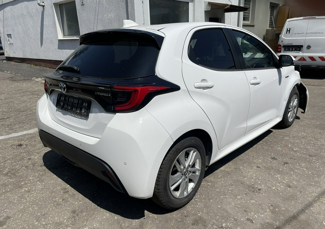 Toyota Yaris IV Toyota Yaris Hybrid 1.5 Active Salon PL 2023 FV 23% - Hatchback: foto 5 Toyota Yaris IV Toyota Yaris Hybrid 1.5 Active Salon PL 2023 FV 23% - Hatchback: foto 5
