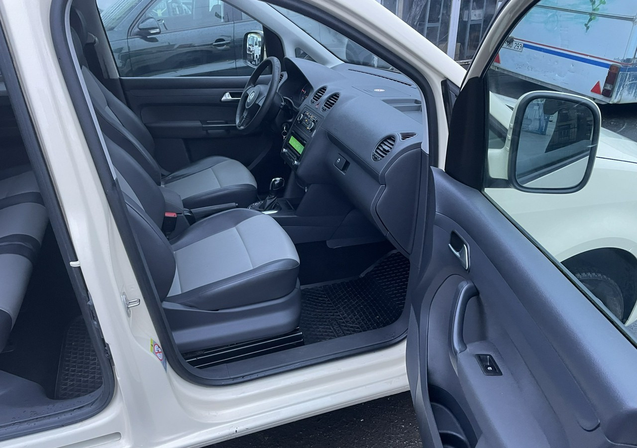 Volkswagen Caddy III Caddy 1.6 TDI dla Niepełnosprawnych inwalida rampa 2015 - Automóvel: foto 4 Volkswagen Caddy III Caddy 1.6 TDI dla Niepełnosprawnych inwalida rampa 2015 - Automóvel: foto 4