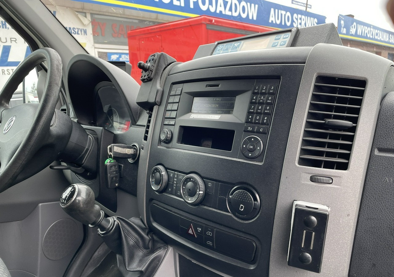 Ambulância Volkswagen Crafter Crafter 2.0-163KM Karetka Ambulans Wyposażony Model 2016: foto 14