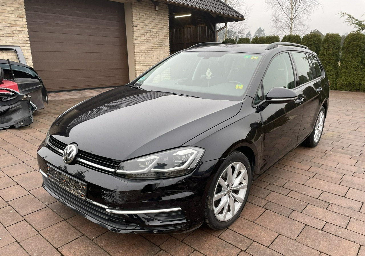 Volkswagen Golf VIII Volkswagen Golf VII 1.0 -115KM TSI 39482km Comfortline Model 2021 - Automóvel: foto 3 Volkswagen Golf VIII Volkswagen Golf VII 1.0 -115KM TSI 39482km Comfortline Model 2021 - Automóvel: foto 3