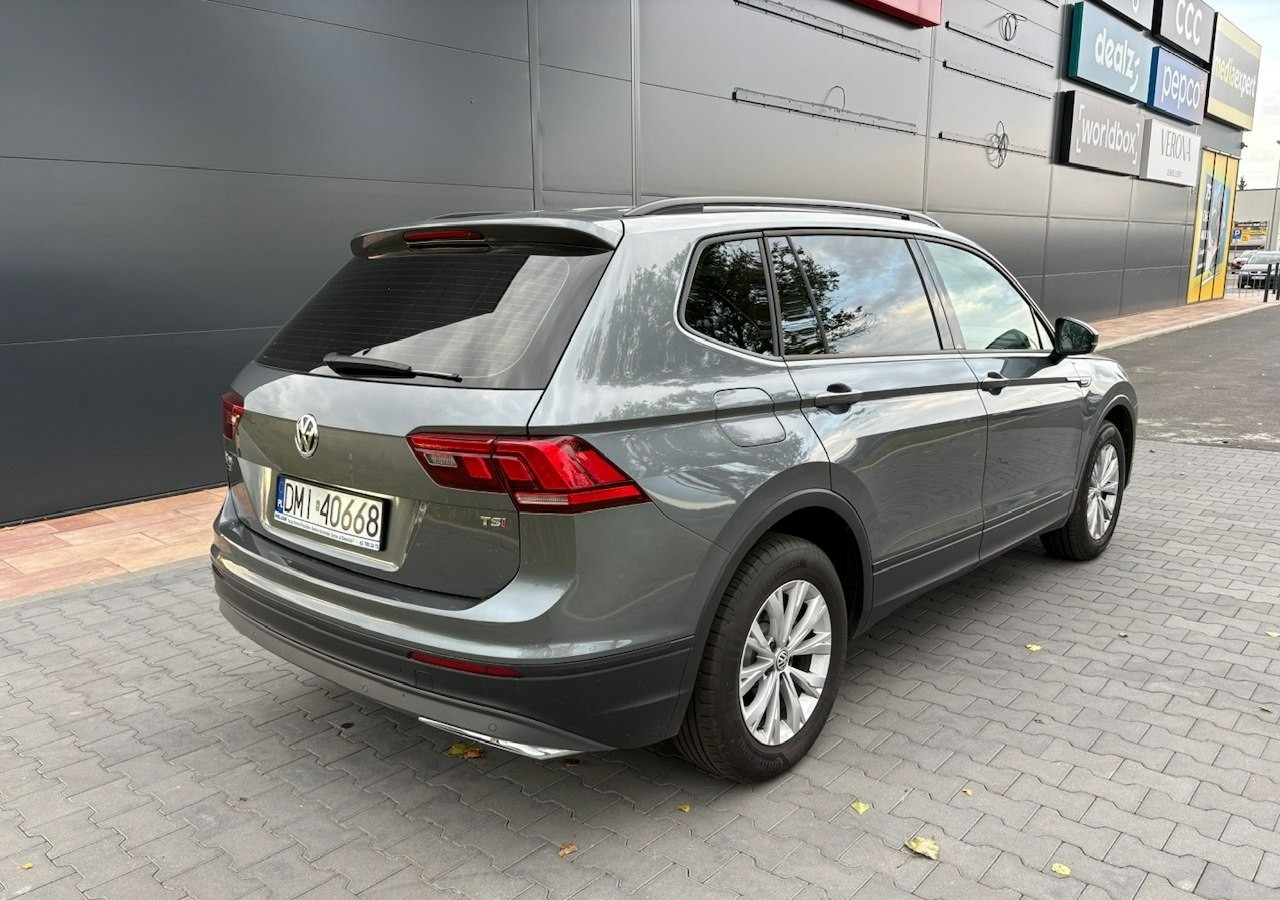 Volkswagen Tiguan II 1,4TSI 150KM 65tyśkm 7osobowy Comfort Tempomat ACC Klima Alu 2018 - SUV: foto 4 Volkswagen Tiguan II 1,4TSI 150KM 65tyśkm 7osobowy Comfort Tempomat ACC Klima Alu 2018 - SUV: foto 4