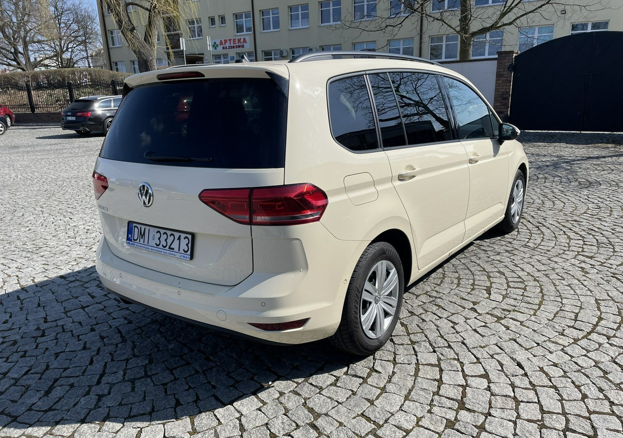Volkswagen Touran III 2.0 TDI DSG Automat 7osobowy 2020 - Automóvel: foto 2 Volkswagen Touran III 2.0 TDI DSG Automat 7osobowy 2020 - Automóvel: foto 2