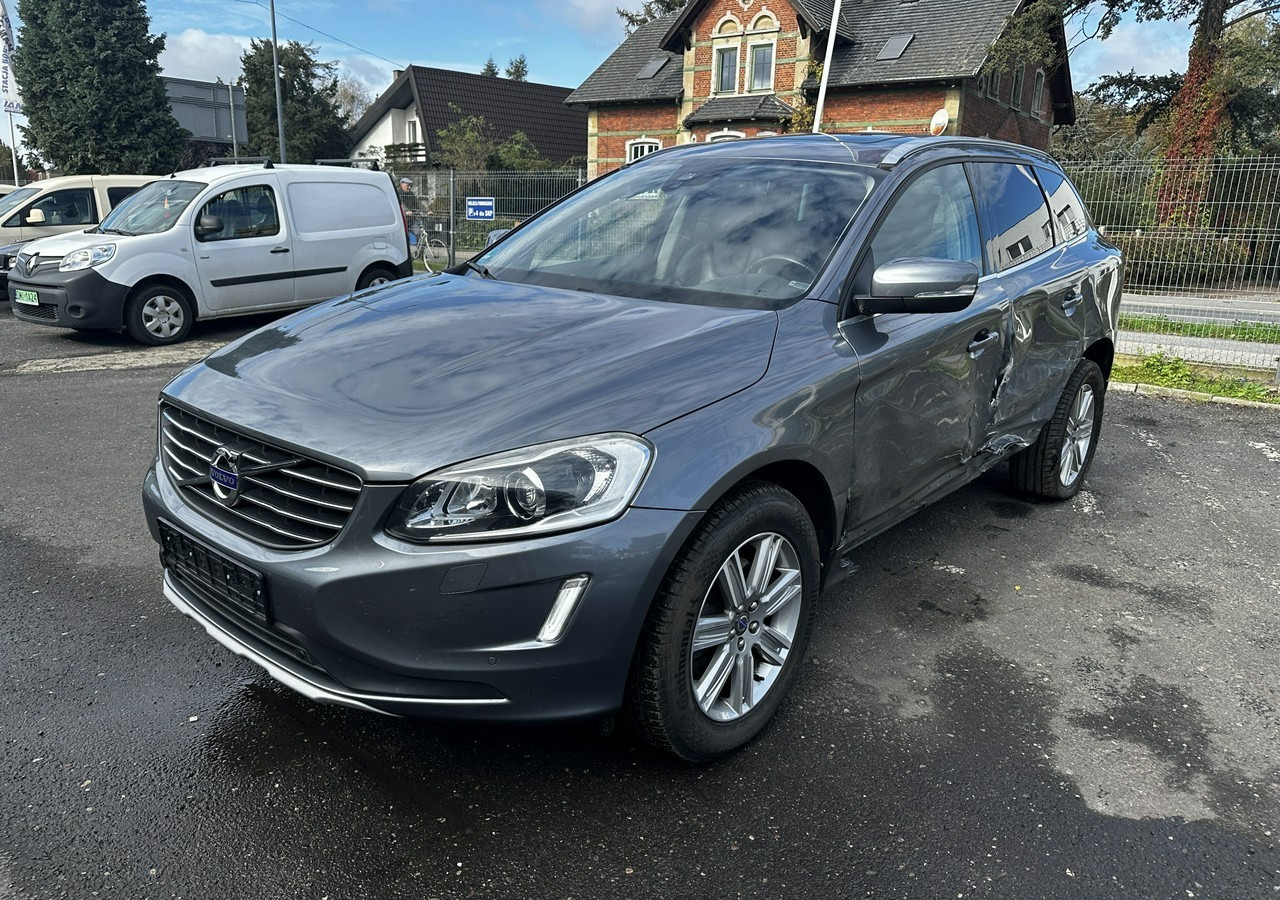 Volvo XC60 I Volvo XC 60 D4AWD Bogate wyposażenie 2017 - SUV: foto 2 Volvo XC60 I Volvo XC 60 D4AWD Bogate wyposażenie 2017 - SUV: foto 2