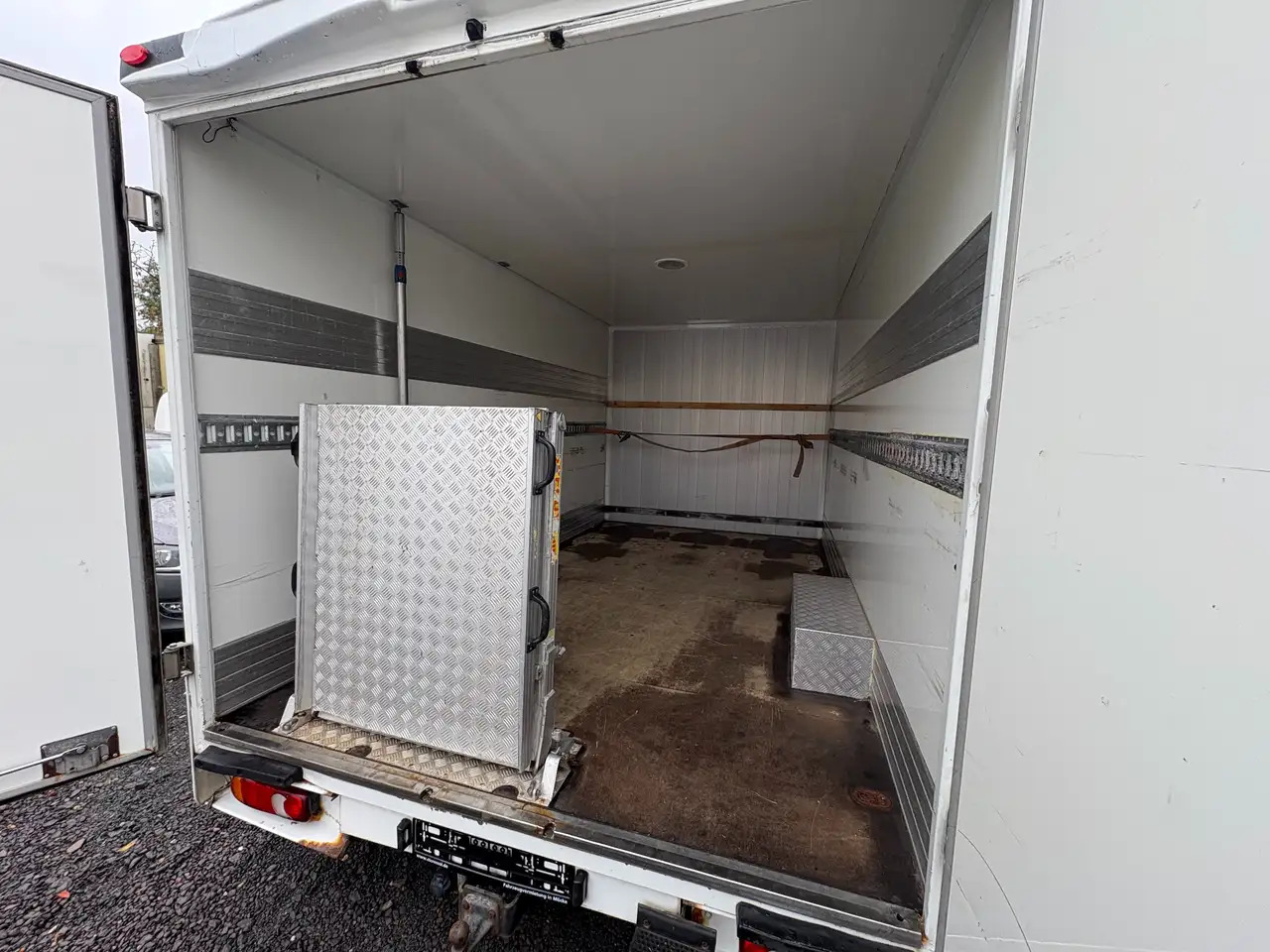 Fiat Ducato 120 L1H1 RS: 3000 mm - Carrinha de contentor: foto 5 Fiat Ducato 120 L1H1 RS: 3000 mm - Carrinha de contentor: foto 5