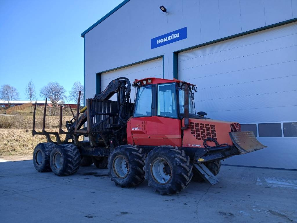 Komatsu 840.3 - Forwarder: foto 1 Komatsu 840.3 - Forwarder: foto 1