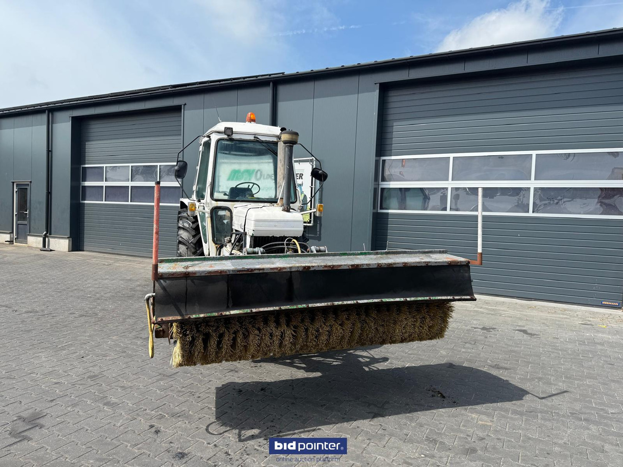 Ford 6610 met rolbezem - Trator: foto 3 Ford 6610 met rolbezem - Trator: foto 3