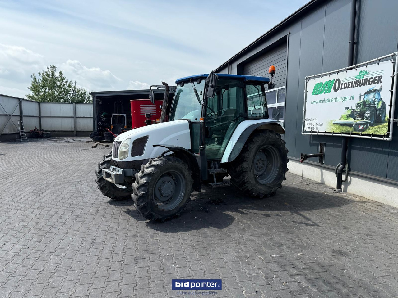 New Holland TL 70A - Trator: foto 2 New Holland TL 70A - Trator: foto 2