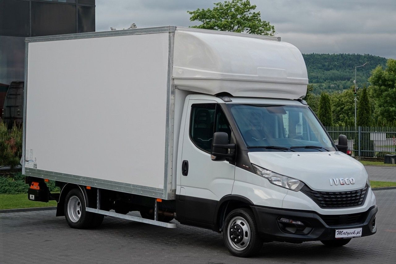 Iveco DAILY 3,0 D / KONTENER / 2021 / BLIŹNIAK / WINDA - Carrinha frigorífica: foto 1 Iveco DAILY 3,0 D / KONTENER / 2021 / BLIŹNIAK / WINDA - Carrinha frigorífica: foto 1