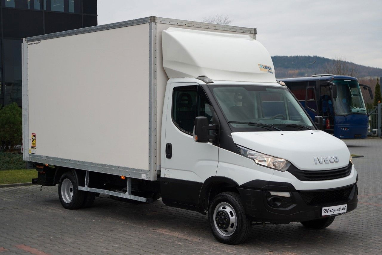Iveco DAILY 35-140 / KONTENER 4,2 M / WINDA / BLIŹNIAK - Carrinha frigorífica: foto 3 Iveco DAILY 35-140 / KONTENER 4,2 M / WINDA / BLIŹNIAK - Carrinha frigorífica: foto 3