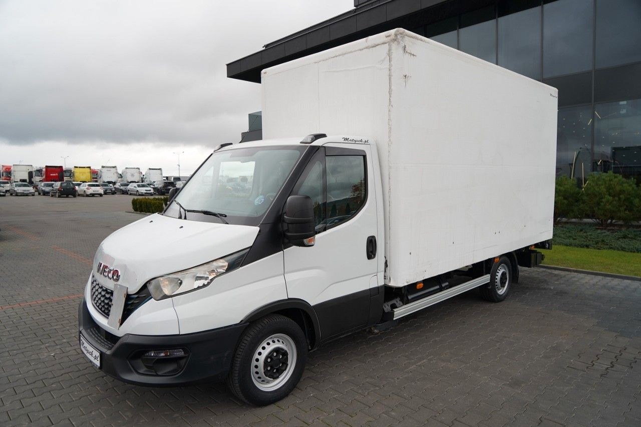Iveco DAILY 35-NP / CNG / KONTENER / MANUAL / WINDA P - Carrinha frigorífica: foto 4 Iveco DAILY 35-NP / CNG / KONTENER / MANUAL / WINDA P - Carrinha frigorífica: foto 4