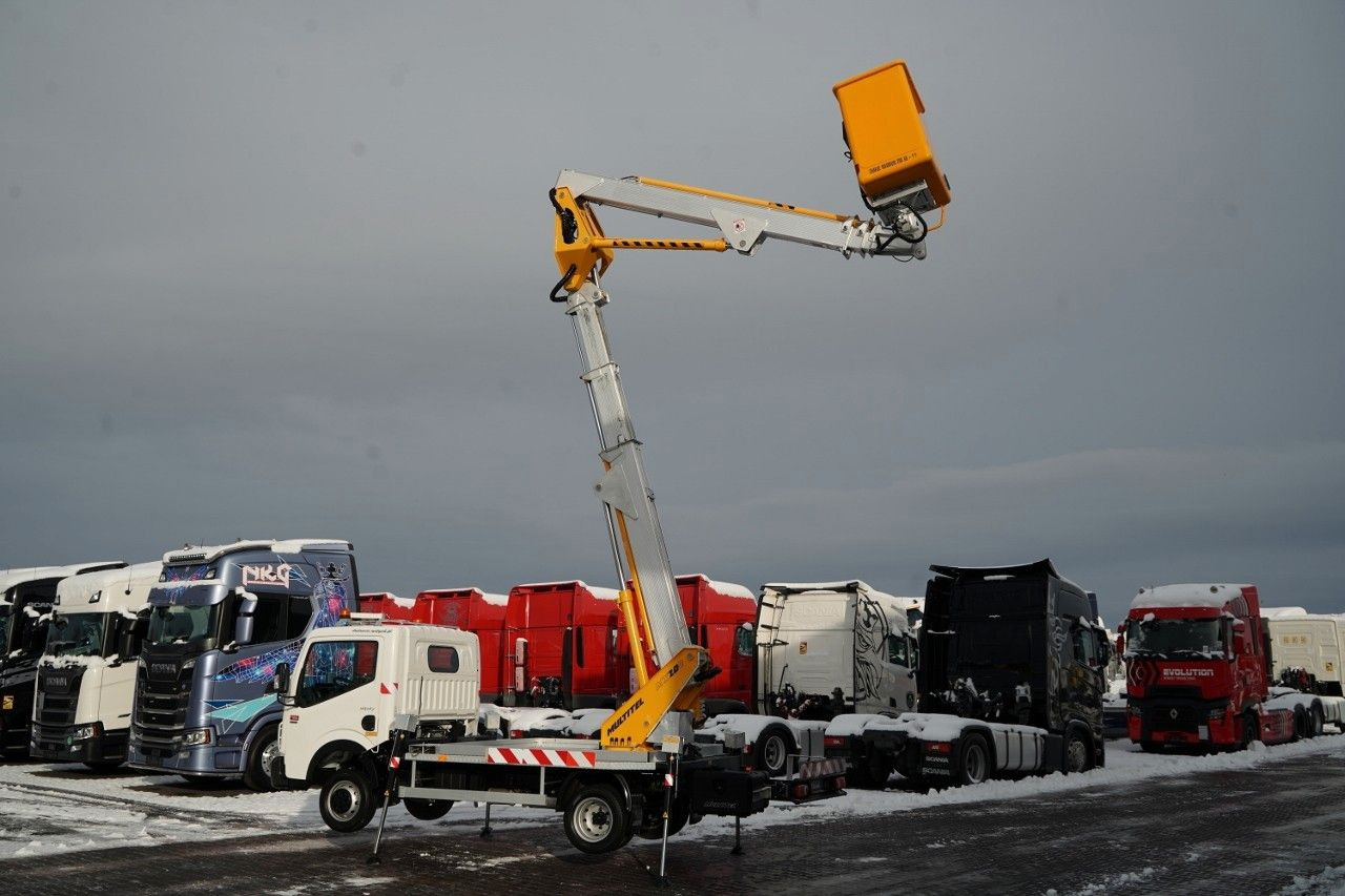 Renault MAXITY 120 dxi / ZWYŻKA 20 METRÓW / PODNOŚNIK KO - Caminhão com plataforma aérea: foto 5 Renault MAXITY 120 dxi / ZWYŻKA 20 METRÓW / PODNOŚNIK KO - Caminhão com plataforma aérea: foto 5