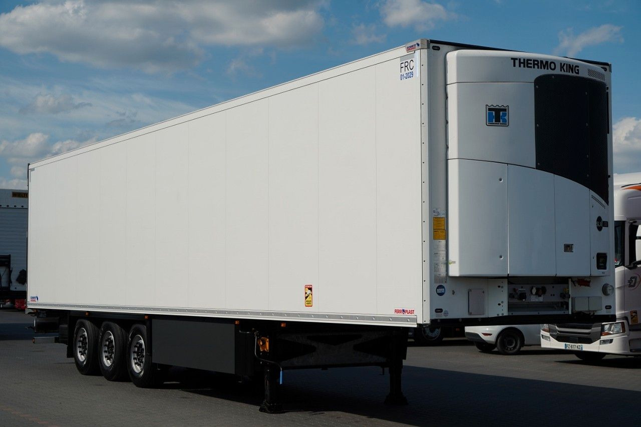 Schmitz Cargobull 023 ROK / CHŁODNIA / THERMO KING SLX 300 / DOPPE - Semireboque frigorífico: foto 1 Schmitz Cargobull 023 ROK / CHŁODNIA / THERMO KING SLX 300 / DOPPE - Semireboque frigorífico: foto 1