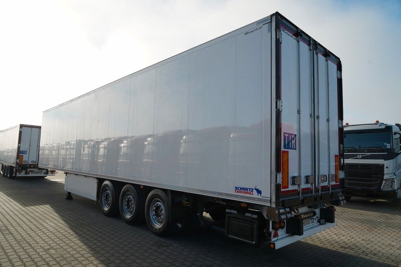 Schmitz Cargobull / CHŁODNIA / THERMO KING SLX 300 / HAKÓWKA / OŚ - Semireboque frigorífico: foto 3 Schmitz Cargobull / CHŁODNIA / THERMO KING SLX 300 / HAKÓWKA / OŚ - Semireboque frigorífico: foto 3