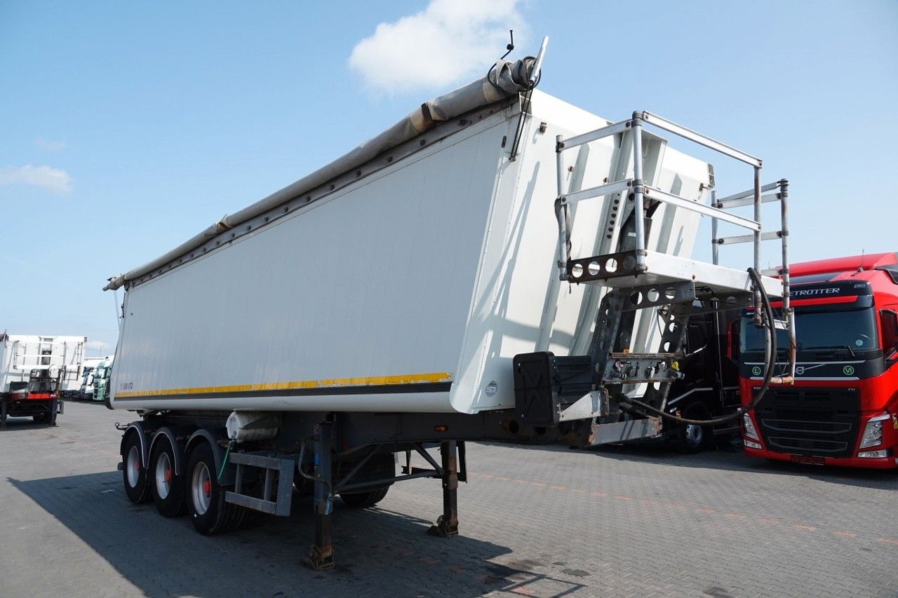 Schmitz Cargobull WYWROTKA 40 M3 / MULDA ALUMINIOWA / OŚ PODNOSZO - Semireboque basculante: foto 2 Schmitz Cargobull WYWROTKA 40 M3 / MULDA ALUMINIOWA / OŚ PODNOSZO - Semireboque basculante: foto 2